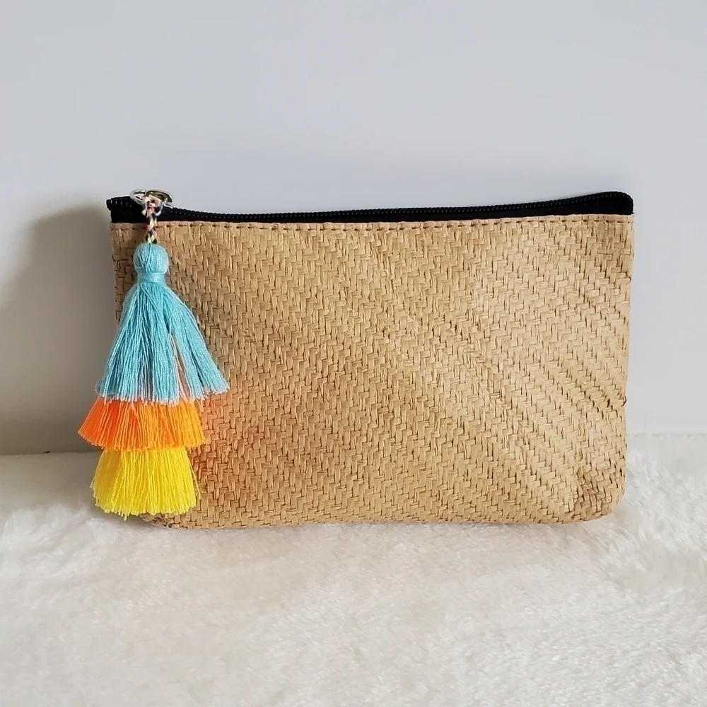 𝅺NORDSTROM Straw Beauty Tan Black Cosmetic Makeup Bag With Tassel